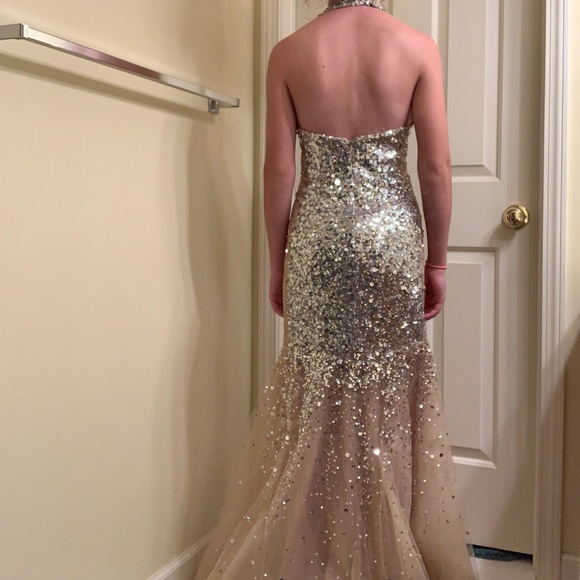 La Femme Prom / Formal Dress - Picture 2 of 10
